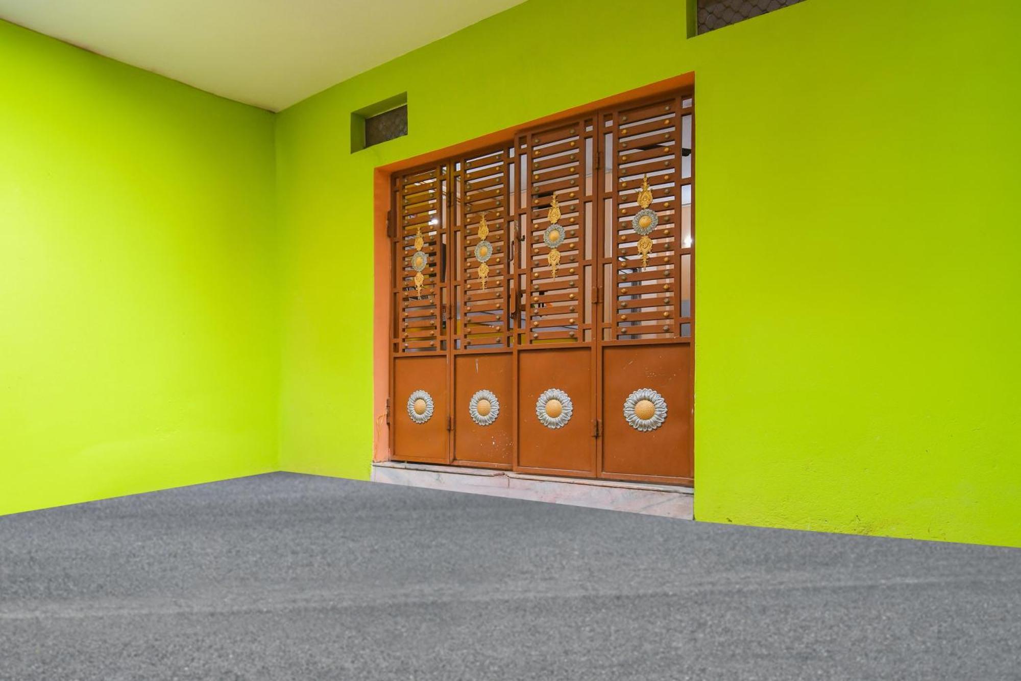 Super Hotel O Dakshin Dwar Formerly Radha Krishna Niwas Puri Zewnętrze zdjęcie