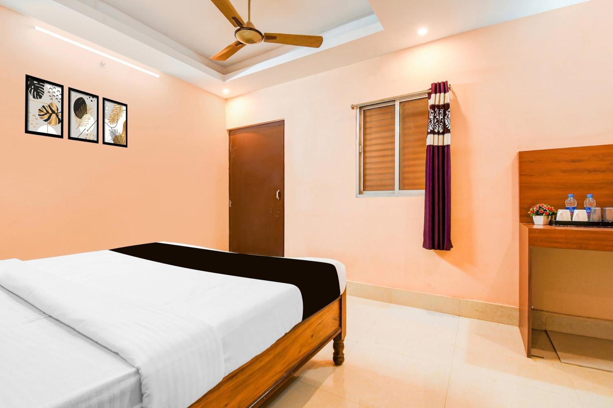 Super Hotel O Dakshin Dwar Formerly Radha Krishna Niwas Puri Zewnętrze zdjęcie