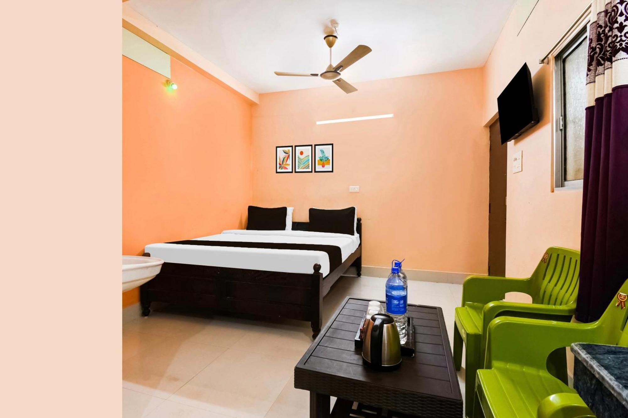 Super Hotel O Dakshin Dwar Formerly Radha Krishna Niwas Puri Zewnętrze zdjęcie