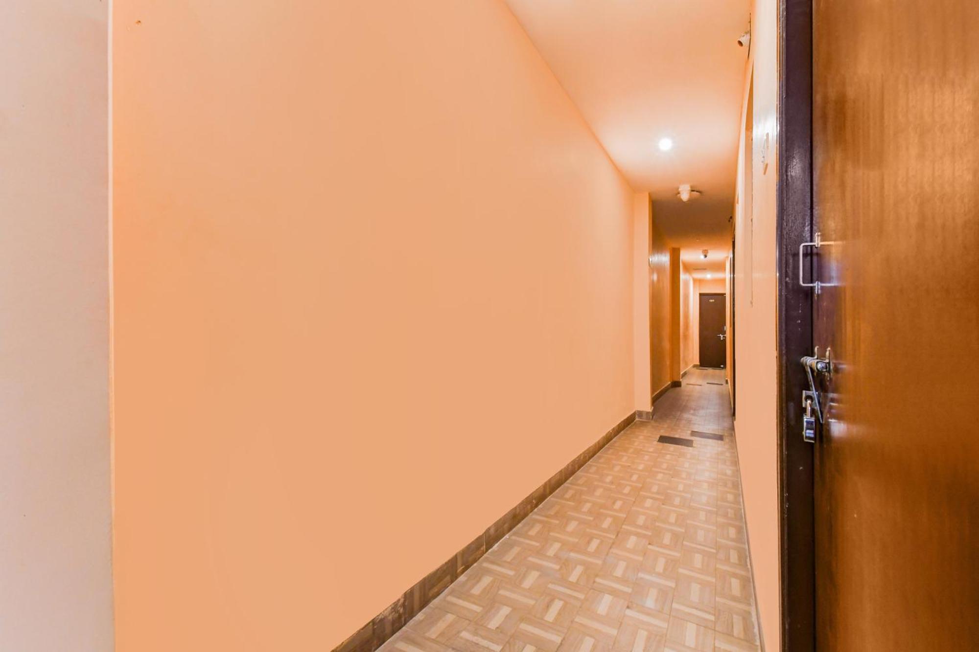 Super Hotel O Dakshin Dwar Formerly Radha Krishna Niwas Puri Zewnętrze zdjęcie