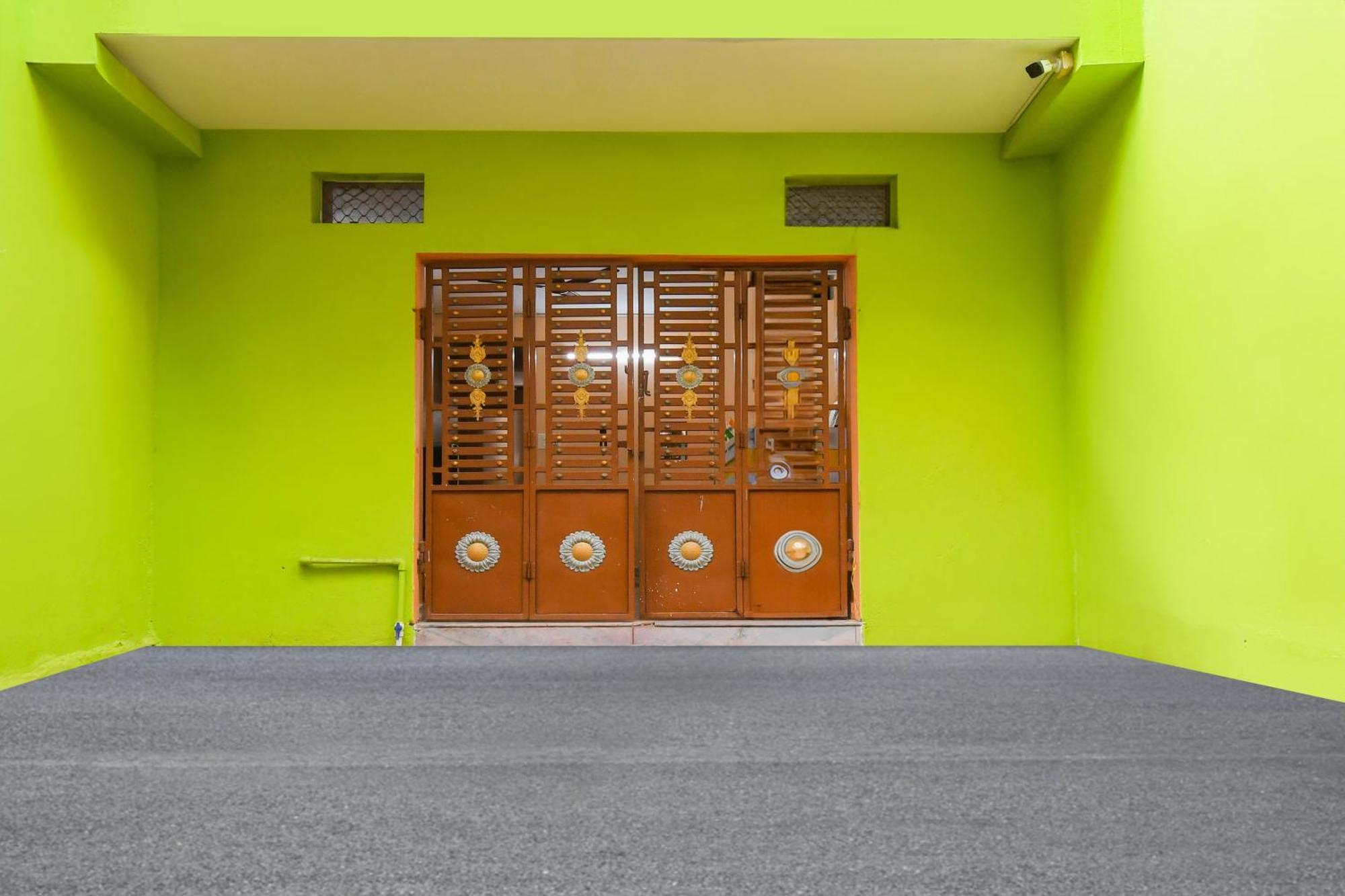 Super Hotel O Dakshin Dwar Formerly Radha Krishna Niwas Puri Zewnętrze zdjęcie