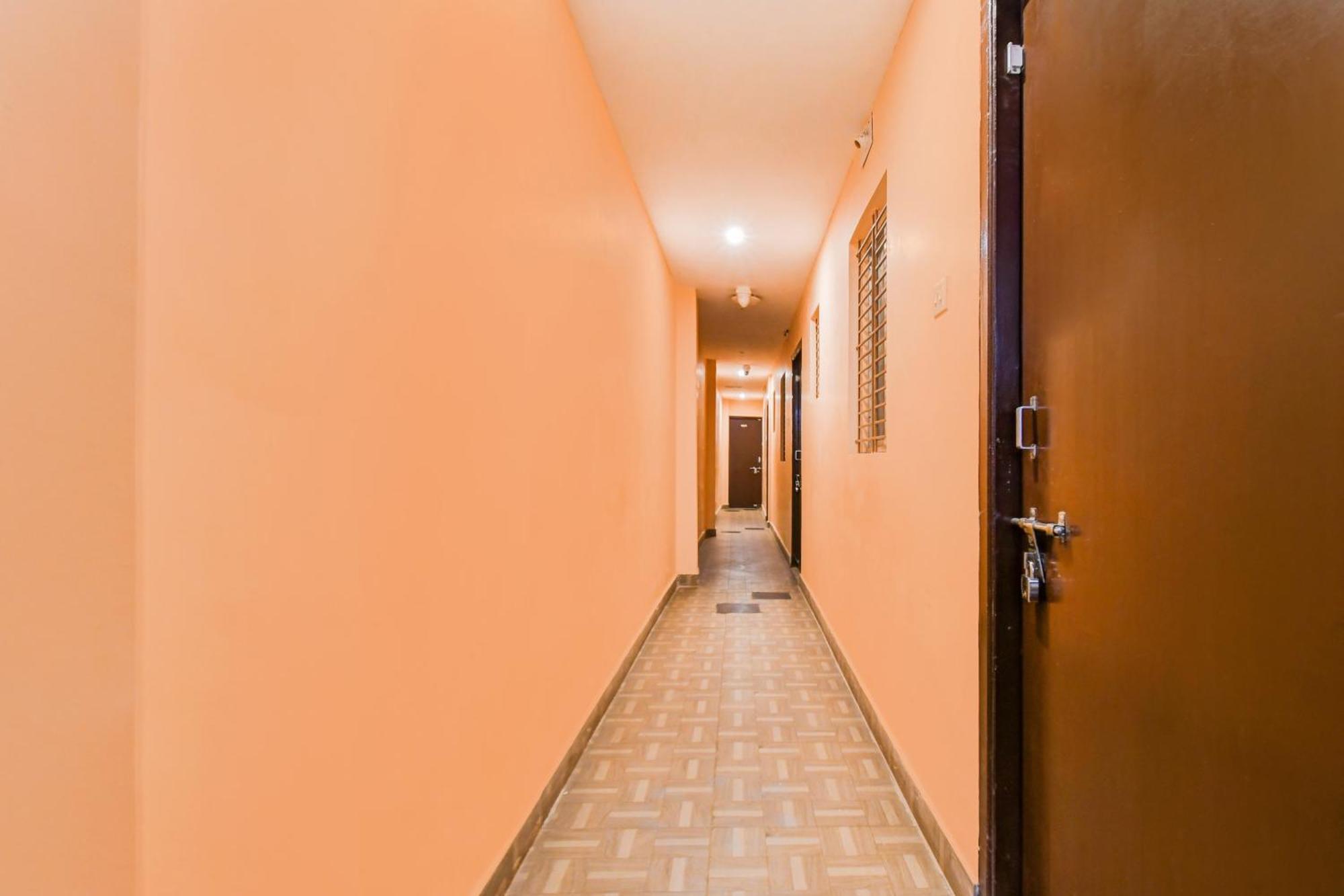 Super Hotel O Dakshin Dwar Formerly Radha Krishna Niwas Puri Zewnętrze zdjęcie